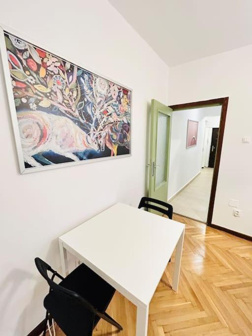 Cosy Apartment #12Lunipebega Timişoara Buitenkant foto